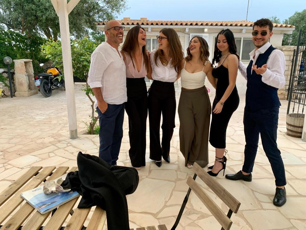 Cozzo Spadaro B&B Portopalo Di Capo Passero Luaran gambar